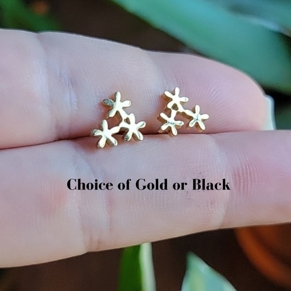 Madewell Jewelry - Dainty Flower Cluster Stud Earrings, choice of color